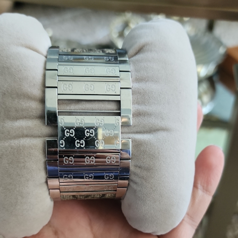 Gucci Metallic and Patterned Timepiece - Picture 3 of 3